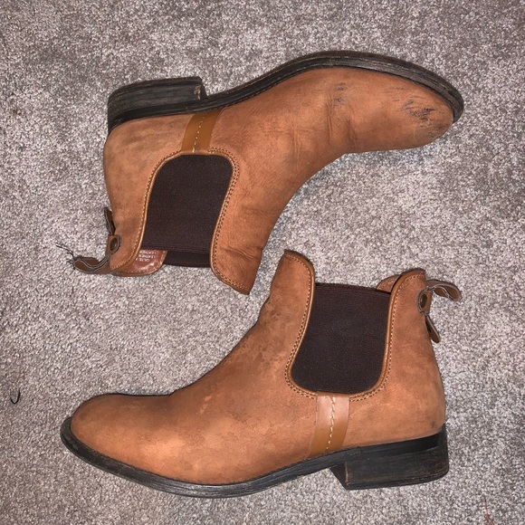 Steve Madden Booties - Picture 2 of 4